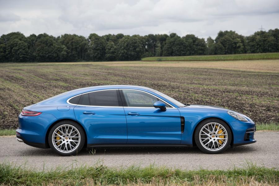  Porsche Panamera 4S 2016 года  (фото 31 из 65)